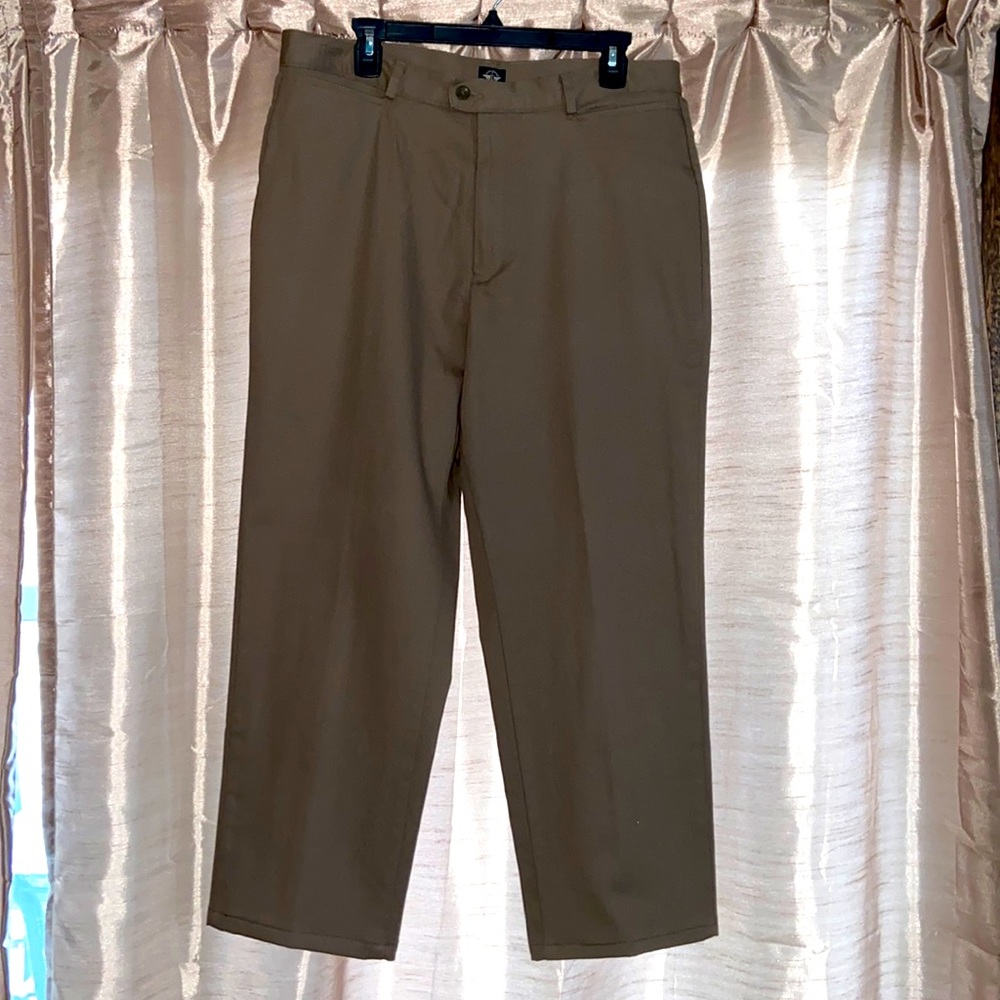Medium brown Dockers Khakis for women